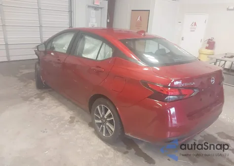 2025 Nissan Versa 1.6 Sv z USA, uszkodzony, nr VIN 3N1CN8EV5SL813229